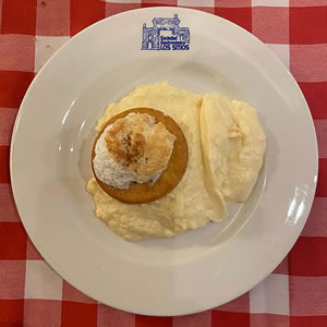 Natillas con galleta width=